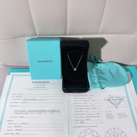 Tiffany蒂芙尼 四爪單鑽鑽石項鍊，主鑽:0.68ct/J色/VVS2淨度/3EX切工