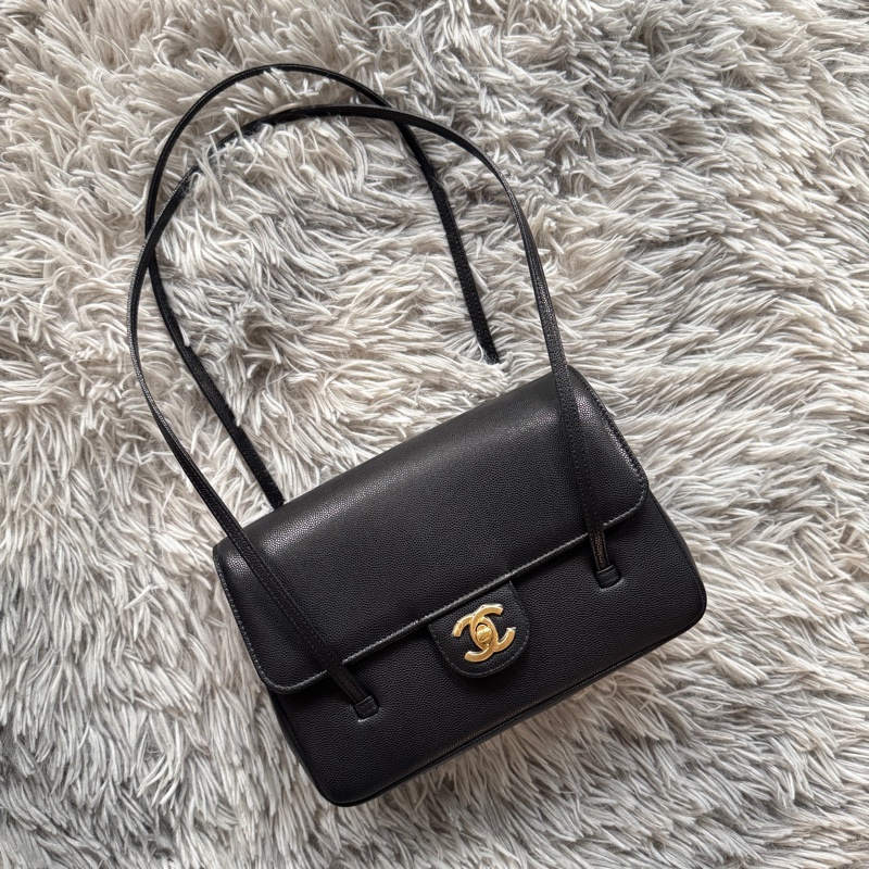 CHANEL 26S Preppy Coco Jennie 同款 黑色 亮面 粒紋 小型 小牛皮 金扣 AS6130-0
