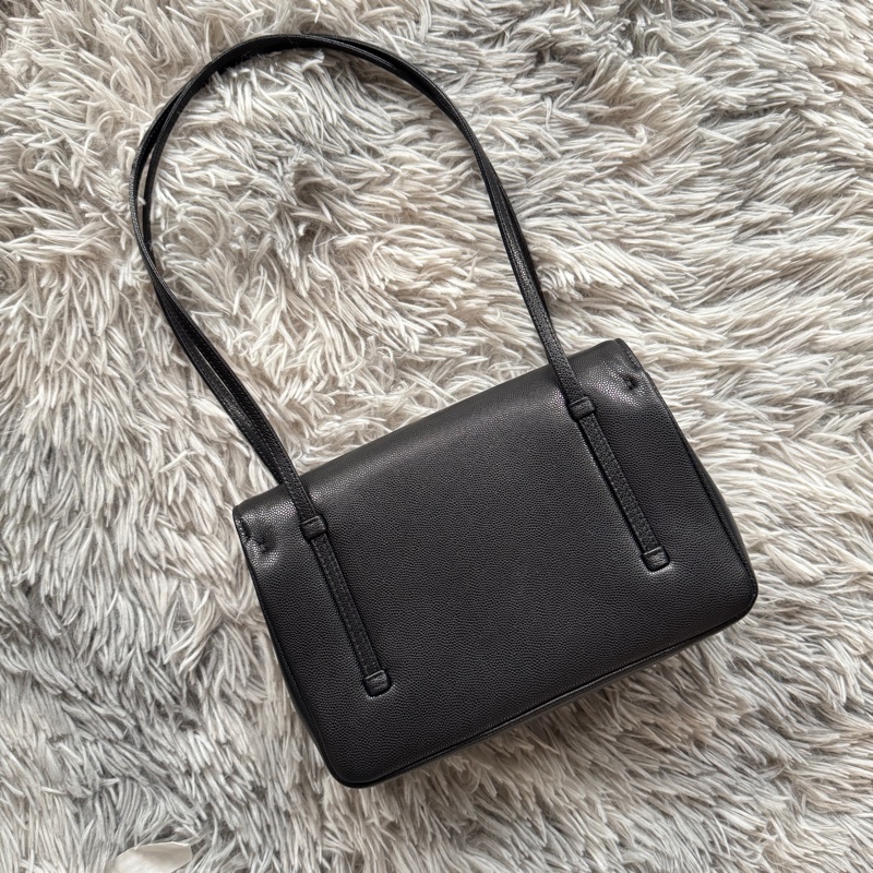CHANEL 26S Preppy Coco Jennie 同款 黑色 亮面 粒紋 小型 小牛皮 金扣 AS6130-1