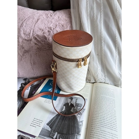 思琳 經典白色老花 凱旋門 圓筒包 化妝包 化妝袋 中古包包 手袋 超罕有 vintage celine white bag