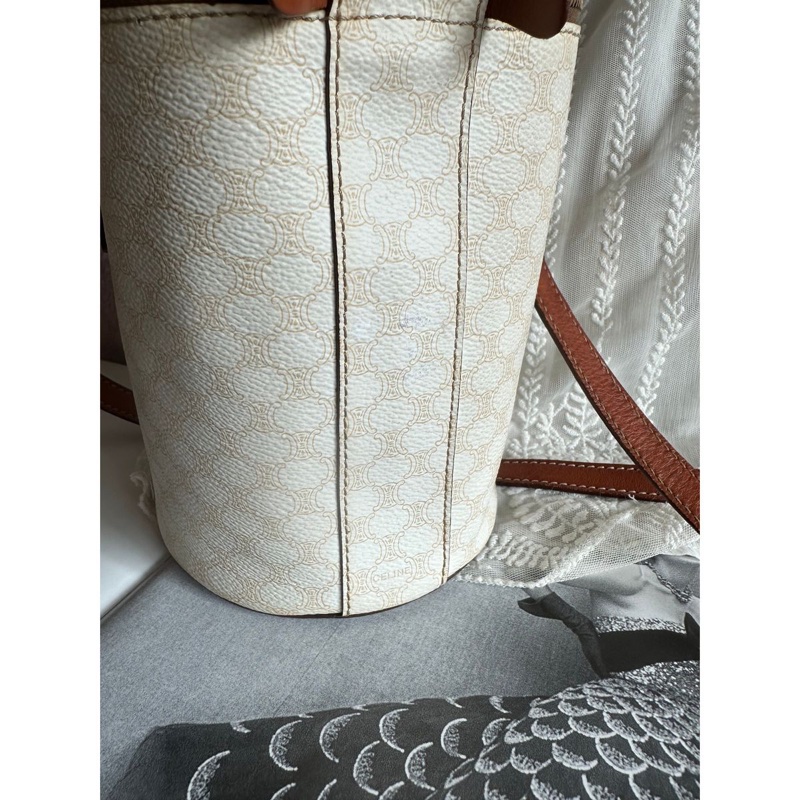 思琳 經典白色老花 凱旋門 圓筒包 化妝包 化妝袋 中古包包 手袋 超罕有 vintage celine white bag-8