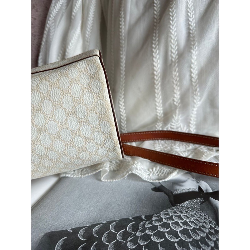 思琳 經典白色老花 凱旋門 圓筒包 化妝包 化妝袋 中古包包 手袋 超罕有 vintage celine white bag-19