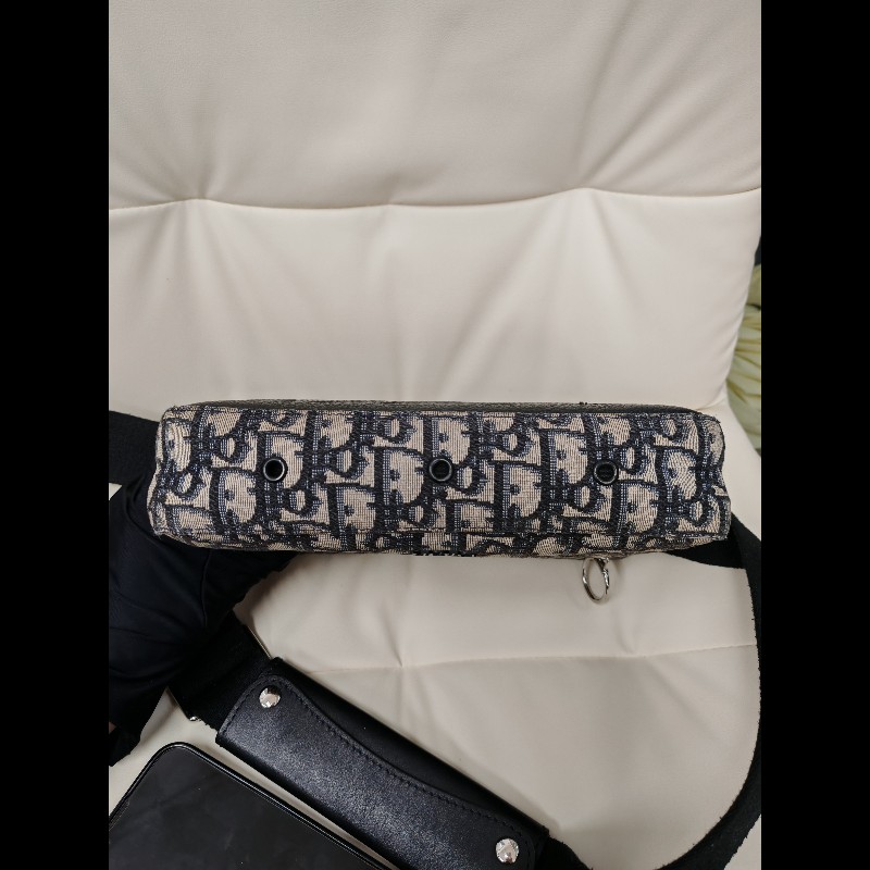 Dior 相機袋-5