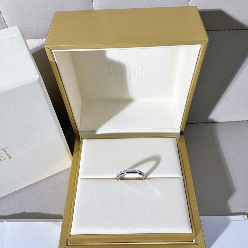 Piaget伯爵 Possession系列 白金滿鑽窄版時來運轉戒指，48碼-1