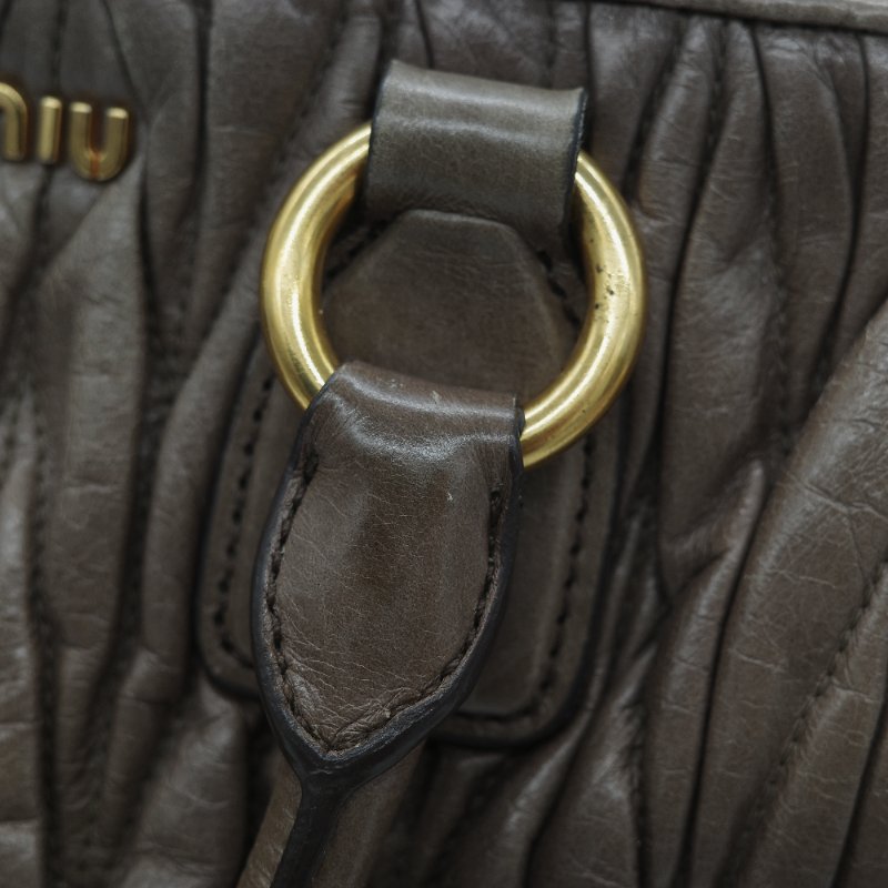 Miu Miu 繆繆 Matelassé 經典灰褐色 頂級納帕小羊皮 立體抓皺絎縫 翻蓋式金屬鏈條 斜背肩背包-19