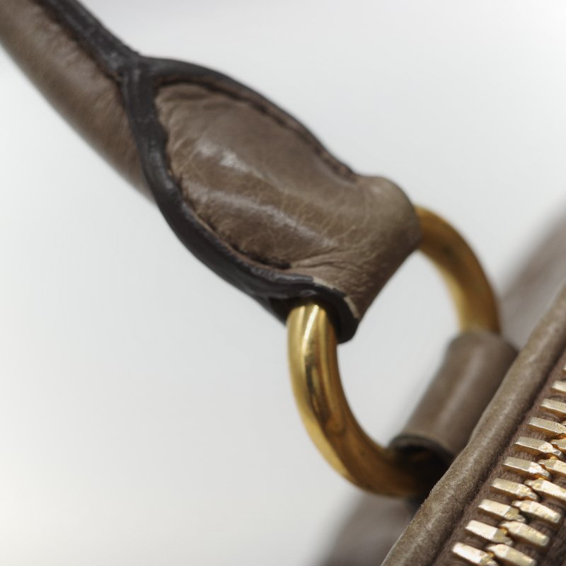 Miu Miu 繆繆 Matelassé 經典灰褐色 頂級納帕小羊皮 立體抓皺絎縫 翻蓋式金屬鏈條 斜背肩背包-21