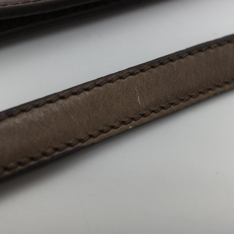 Miu Miu 繆繆 Matelassé 經典灰褐色 頂級納帕小羊皮 立體抓皺絎縫 翻蓋式金屬鏈條 斜背肩背包-40