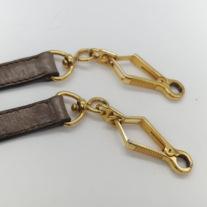 Miu Miu 繆繆 Matelassé 經典灰褐色 頂級納帕小羊皮 立體抓皺絎縫 翻蓋式金屬鏈條 斜背肩背包-45