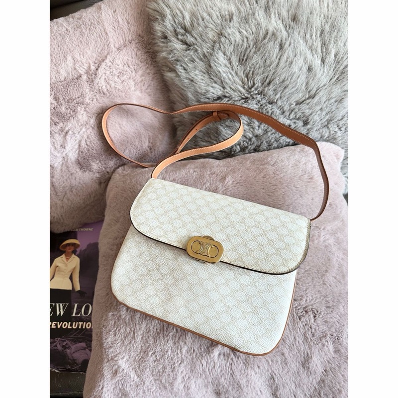 思琳 賽琳 凱莉包 老花凱旋門 斜背包 側背包 白色 中古包包 托特包 側肩包罕有 中古凱旋門老花包 米白色 celine vintage triomphe bag-6