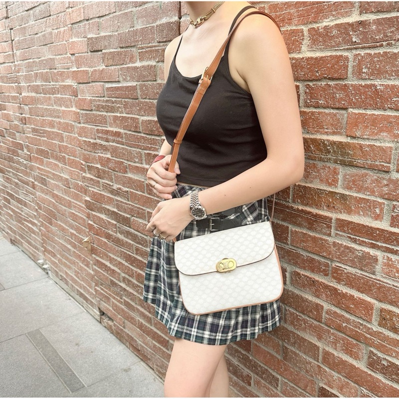 思琳 賽琳 凱莉包 老花凱旋門 斜背包 側背包 白色 中古包包 托特包 側肩包罕有 中古凱旋門老花包 米白色 celine vintage triomphe bag-8