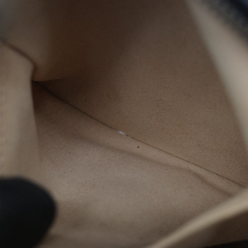 Gucci 古馳 GG Marmont 經典黑色 小牛皮 鏈條拉鍊肩背相機包-26