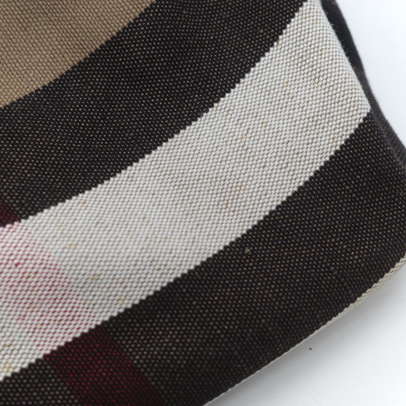 Burberry 巴寶莉 Ashby 中款 經典格紋 帆布水桶包-24