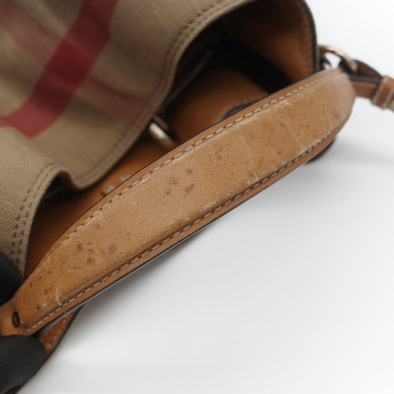 Burberry 巴寶莉 Ashby 中款 經典格紋 帆布水桶包-33