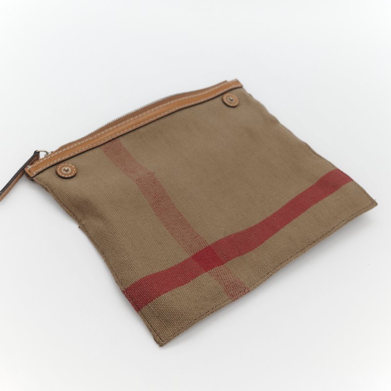 Burberry 巴寶莉 Ashby 中款 經典格紋 帆布水桶包-49