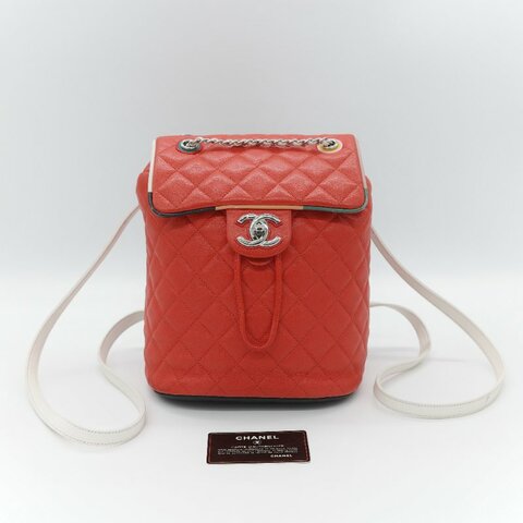 Chanel 香奈兒 Urban Spirit 紅色 菱格紋絎縫小羊皮 大尺寸雙 C 標誌 皮穿鏈條後背包