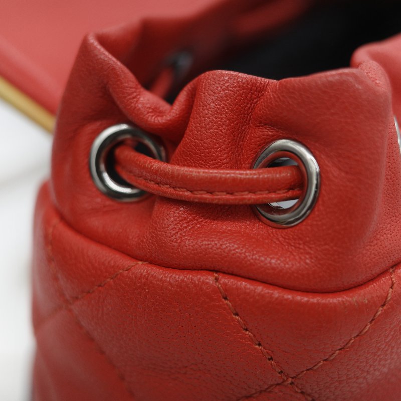 Chanel 香奈兒 Urban Spirit 紅色 菱格紋絎縫小羊皮 大尺寸雙 C 標誌 皮穿鏈條後背包-34