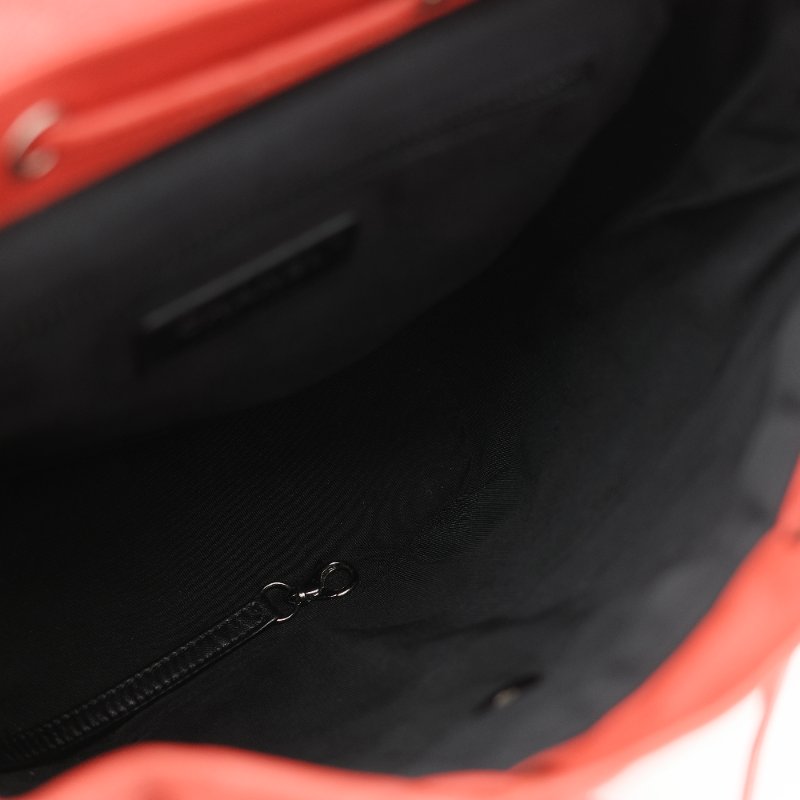 Chanel 香奈兒 Urban Spirit 紅色 菱格紋絎縫小羊皮 大尺寸雙 C 標誌 皮穿鏈條後背包-40