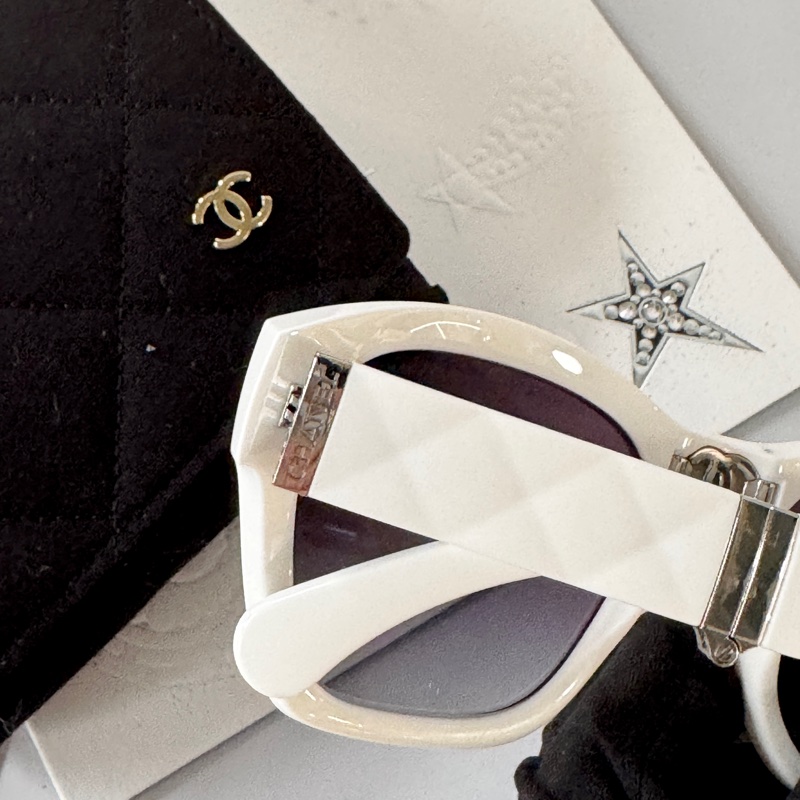 Chanel 白色折疊墨鏡 銀色水鑽 6055-B-2