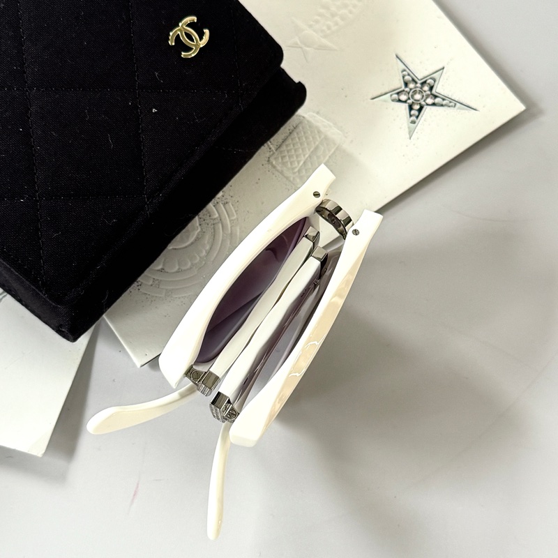 Chanel 白色折疊墨鏡 銀色水鑽 6055-B-3