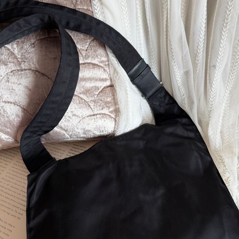 普拉特 斜挎包  皮革肩帶  肩背  斜挎  prada black黑色 nylon /leather crossbody bag-7