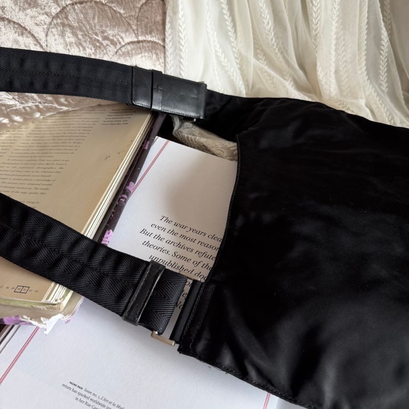 普拉特 斜挎包  皮革肩帶  肩背  斜挎  prada black黑色 nylon /leather crossbody bag-8