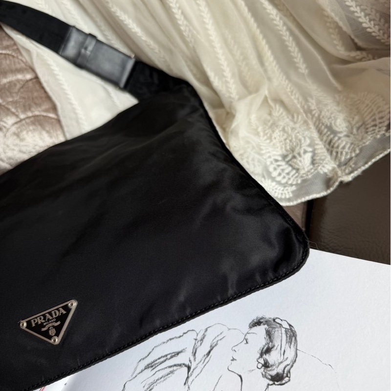 普拉特 斜挎包  皮革肩帶  肩背  斜挎  prada black黑色 nylon /leather crossbody bag-12