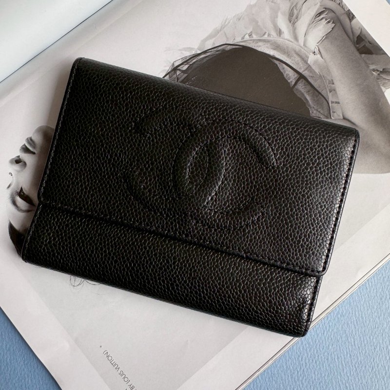 💖2萬不到 復古感 Chanel 黑色皮革大雙C三折中夾-0