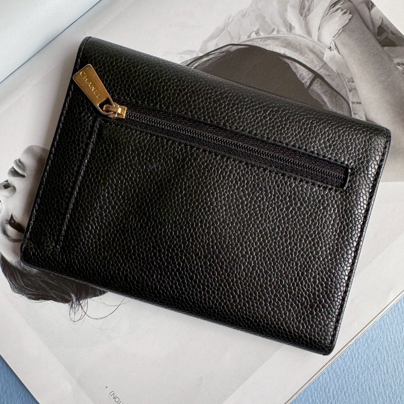 💖2萬不到 復古感 Chanel 黑色皮革大雙C三折中夾-1