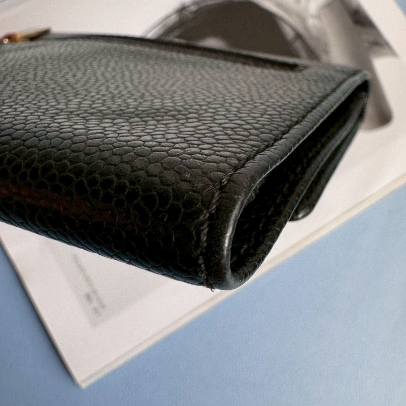 💖2萬不到 復古感 Chanel 黑色皮革大雙C三折中夾-4