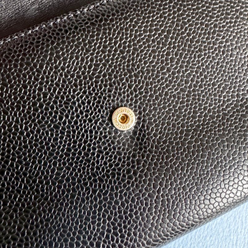 💖2萬不到 復古感 Chanel 黑色皮革大雙C三折中夾-6