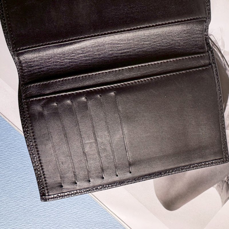 💖2萬不到 復古感 Chanel 黑色皮革大雙C三折中夾-8