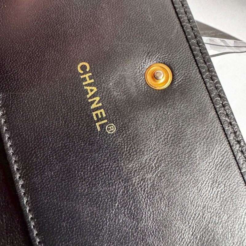 💖2萬不到 復古感 Chanel 黑色皮革大雙C三折中夾-9