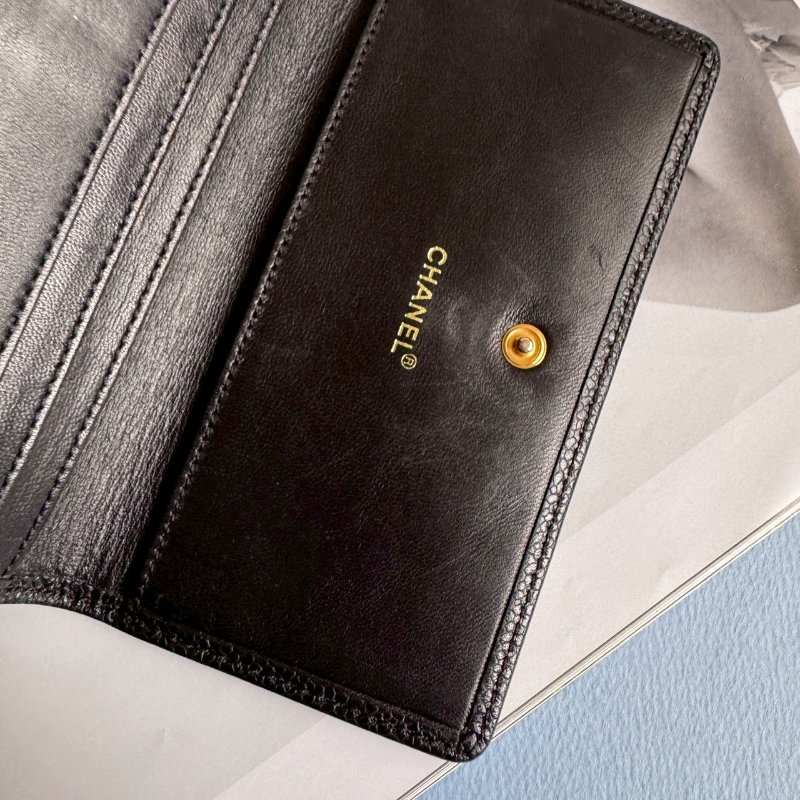 💖2萬不到 復古感 Chanel 黑色皮革大雙C三折中夾-10