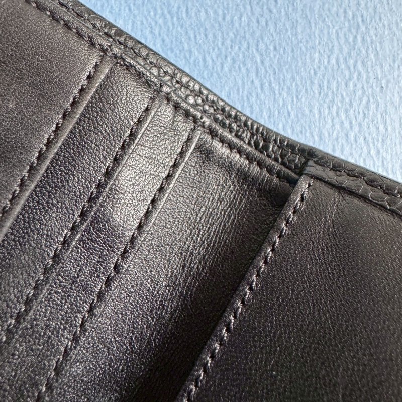 💖2萬不到 復古感 Chanel 黑色皮革大雙C三折中夾-15