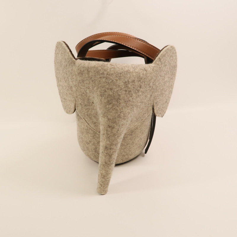 LOEWE 羊毛Basket Bag銀扣手挽袋-8