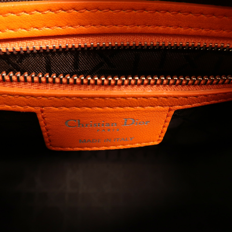 Dior 羊皮皮革Lady Dior Medium銀扣手挽肩背兩用袋-5