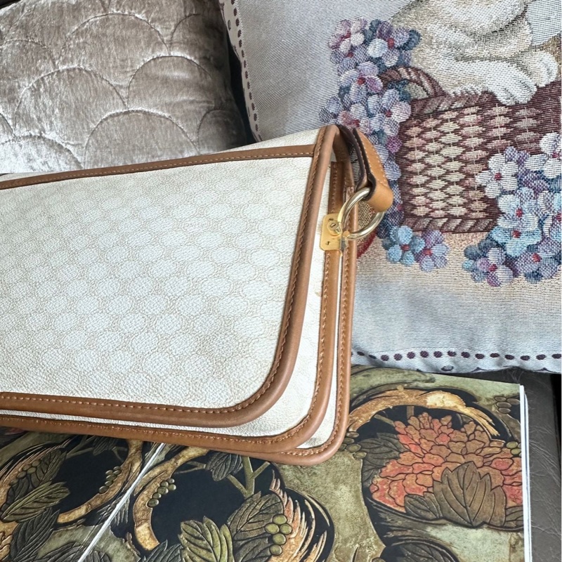 思琳 白老花 白色 老花 凱旋門 馬蹄扣 斜背包 側背包 中古包包 vintage celine bag-6