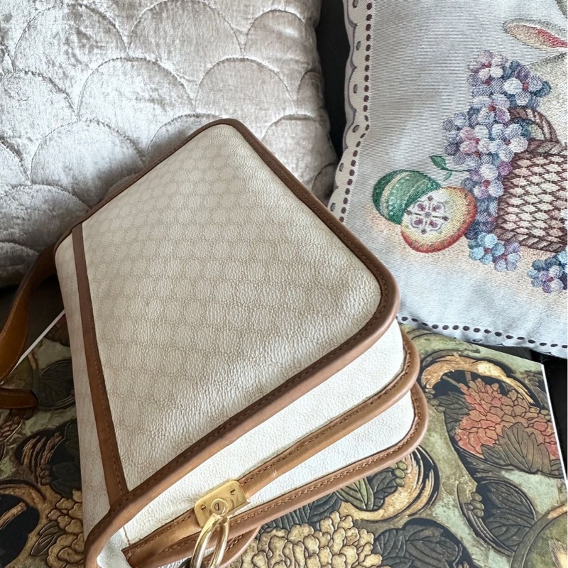 思琳 白老花 白色 老花 凱旋門 馬蹄扣 斜背包 側背包 中古包包 vintage celine bag-7