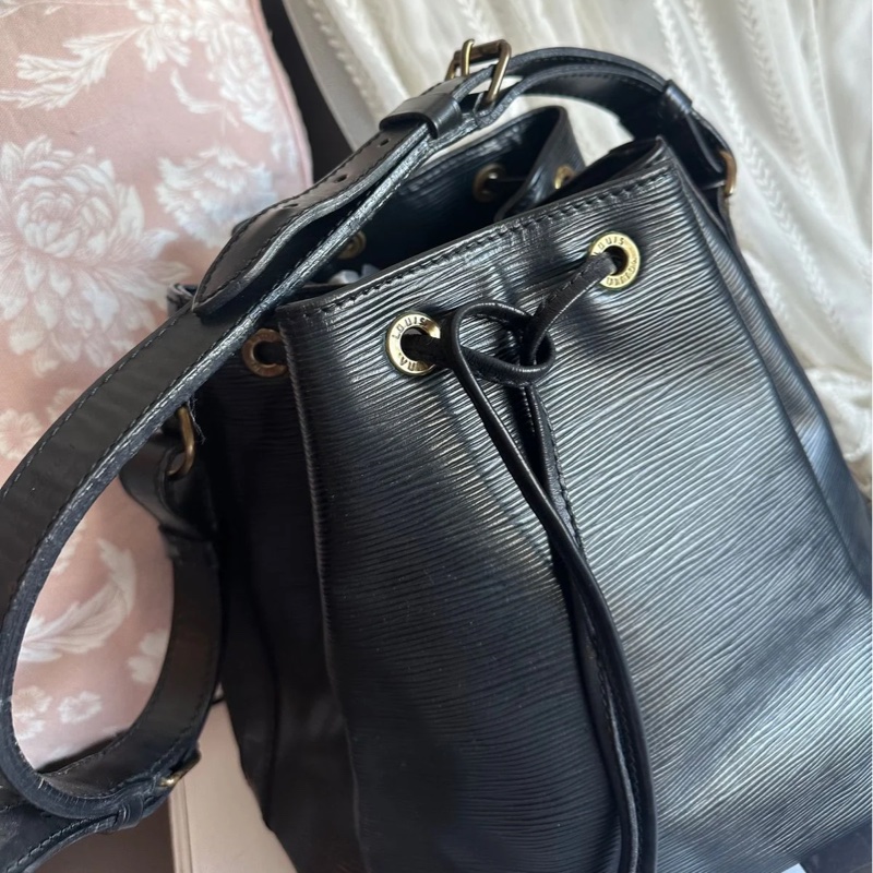 路易威登 水桶包 肩背  水波紋 手提包 側背包 托特包 黑色 中古包 復古包 古董包 經典款 vintage Louis Vuitton noe bucket bag black-10