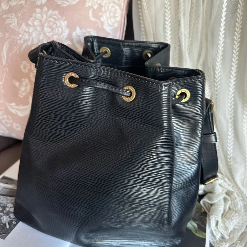 路易威登 水桶包 肩背  水波紋 手提包 側背包 托特包 黑色 中古包 復古包 古董包 經典款 vintage Louis Vuitton noe bucket bag black-13