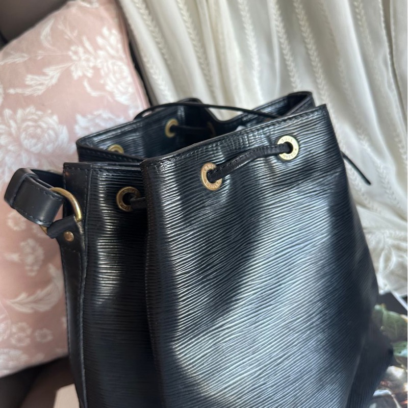 路易威登 水桶包 肩背  水波紋 手提包 側背包 托特包 黑色 中古包 復古包 古董包 經典款 vintage Louis Vuitton noe bucket bag black-20