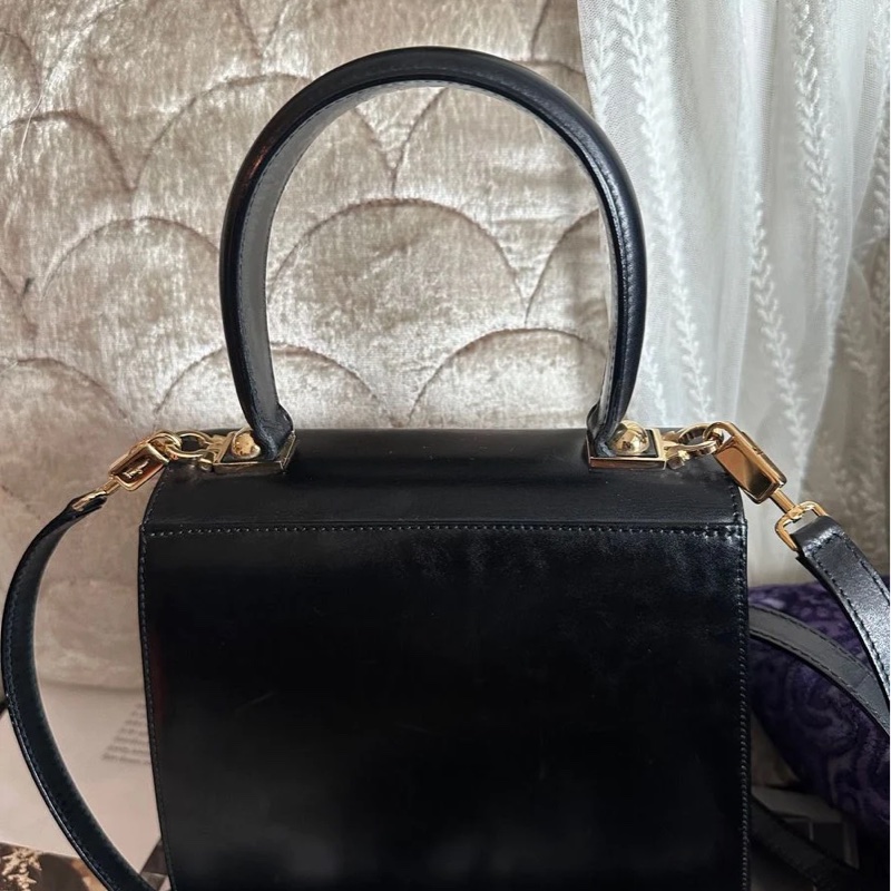 菲拉格慕 Ferragamo 經典黑金小馬蹄博物館包手提斜背包-6