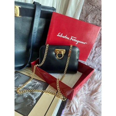 菲拉格慕 Salvatore Ferragamo 經典馬蹄扣 黛安娜王妃同款 Gancini 皮革鏈條斜背包