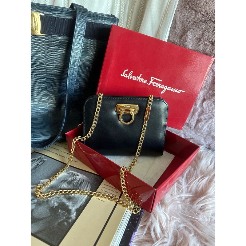 菲拉格慕 Salvatore Ferragamo 經典馬蹄扣 黛安娜王妃同款 Gancini 皮革鏈條斜背包-0