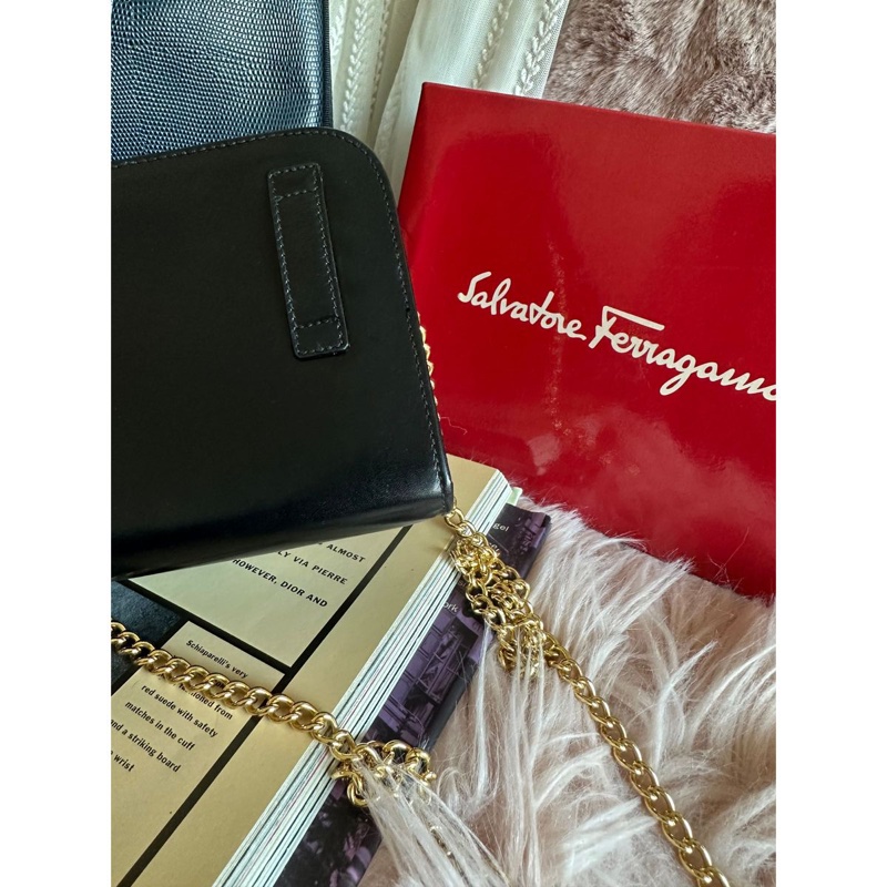 菲拉格慕 Salvatore Ferragamo 經典馬蹄扣 黛安娜王妃同款 Gancini 皮革鏈條斜背包-7