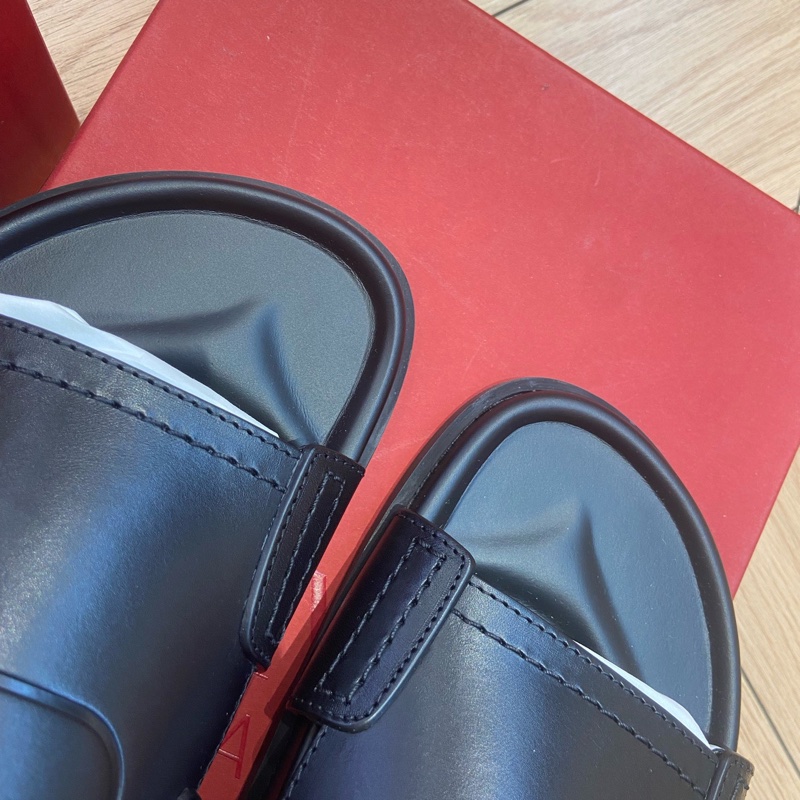 Valentino華倫天奴 GARAVANI 平底 一字拖鞋 男款 黑色 40.5碼-2