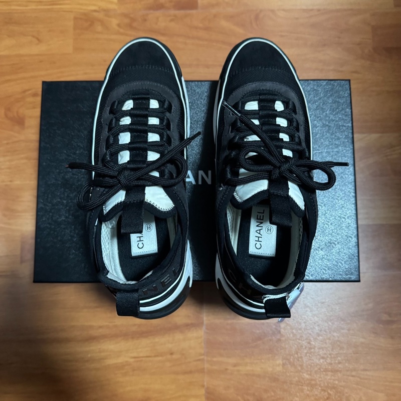 Chanel運動鞋香奈兒徽標 低幫雙C女士休閒鞋 黑色 38碼-4