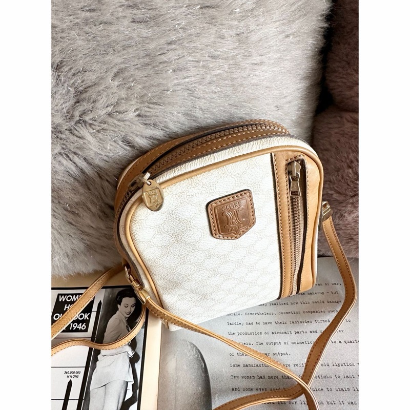 思琳 賽琳 白色老花包 白色 米色  老花 凱旋門 斜背包 側背包 中古包包  罕有 斜挎包 斜背包 相機包 單肩包 中古包 經典款  復古包 古董包 vintage celine white beige camera crossbody bag-8