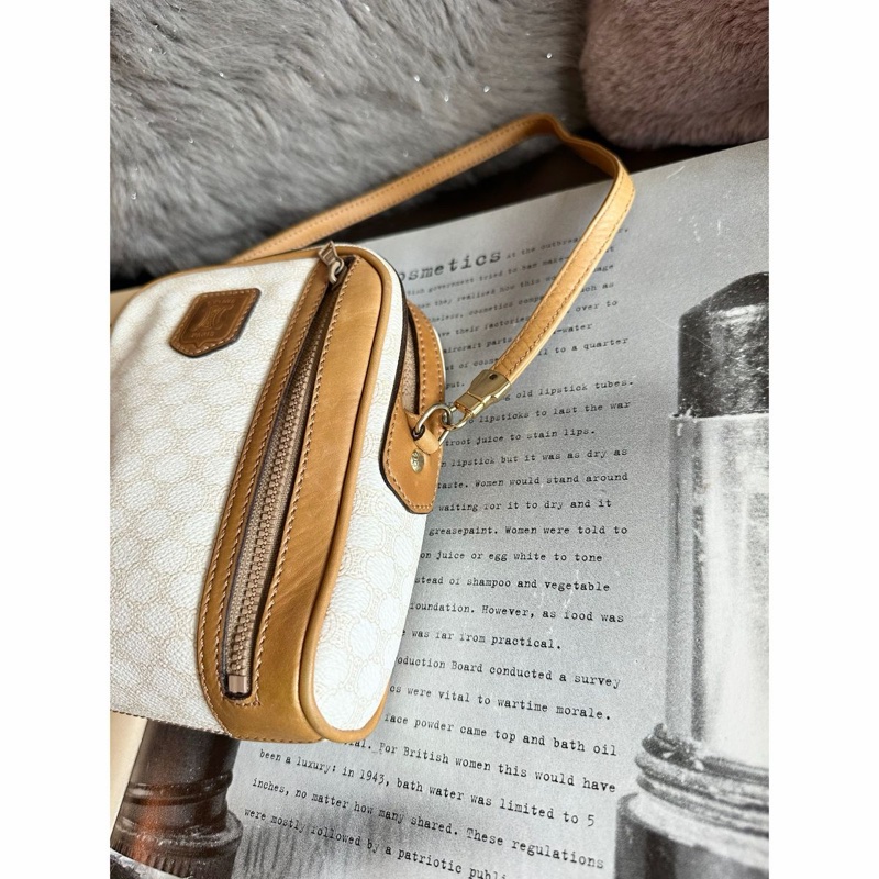 思琳 賽琳 白色老花包 白色 米色  老花 凱旋門 斜背包 側背包 中古包包  罕有 斜挎包 斜背包 相機包 單肩包 中古包 經典款  復古包 古董包 vintage celine white beige camera crossbody bag-15