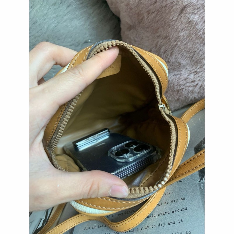 思琳 賽琳 白色老花包 白色 米色  老花 凱旋門 斜背包 側背包 中古包包  罕有 斜挎包 斜背包 相機包 單肩包 中古包 經典款  復古包 古董包 vintage celine white beige camera crossbody bag-16